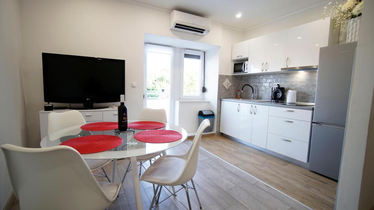 Apartment Caramela Nin Εξωτερικό φωτογραφία